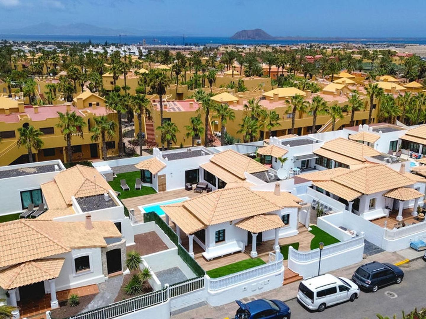 Villa Relax Deluxe Private Pool Corralejo By Holidays Home Luaran gambar